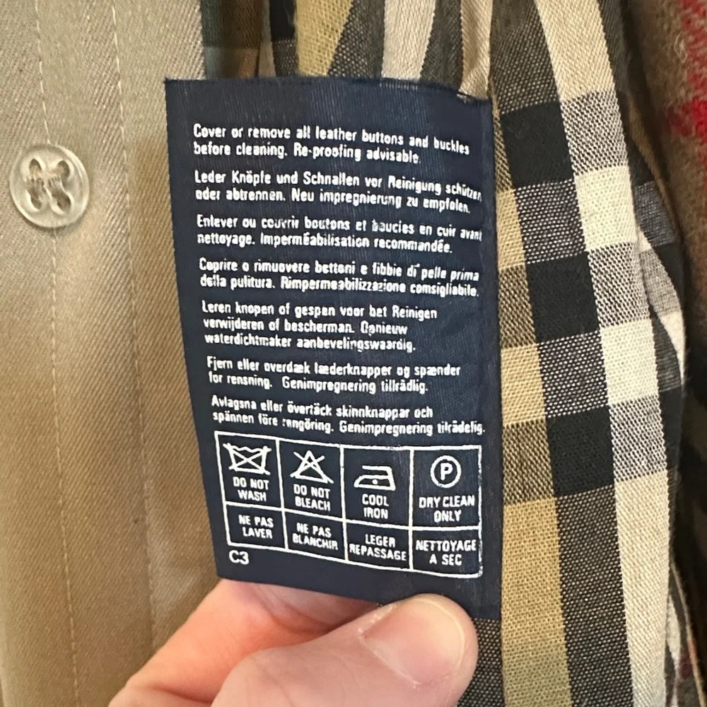 Burberrys Honey Trench Coat EUC - Picture 11 of 15